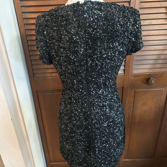 Parker Serena Black Sequined Silk V-Neck Mini Dress Size 6 - Picture 3 of 9